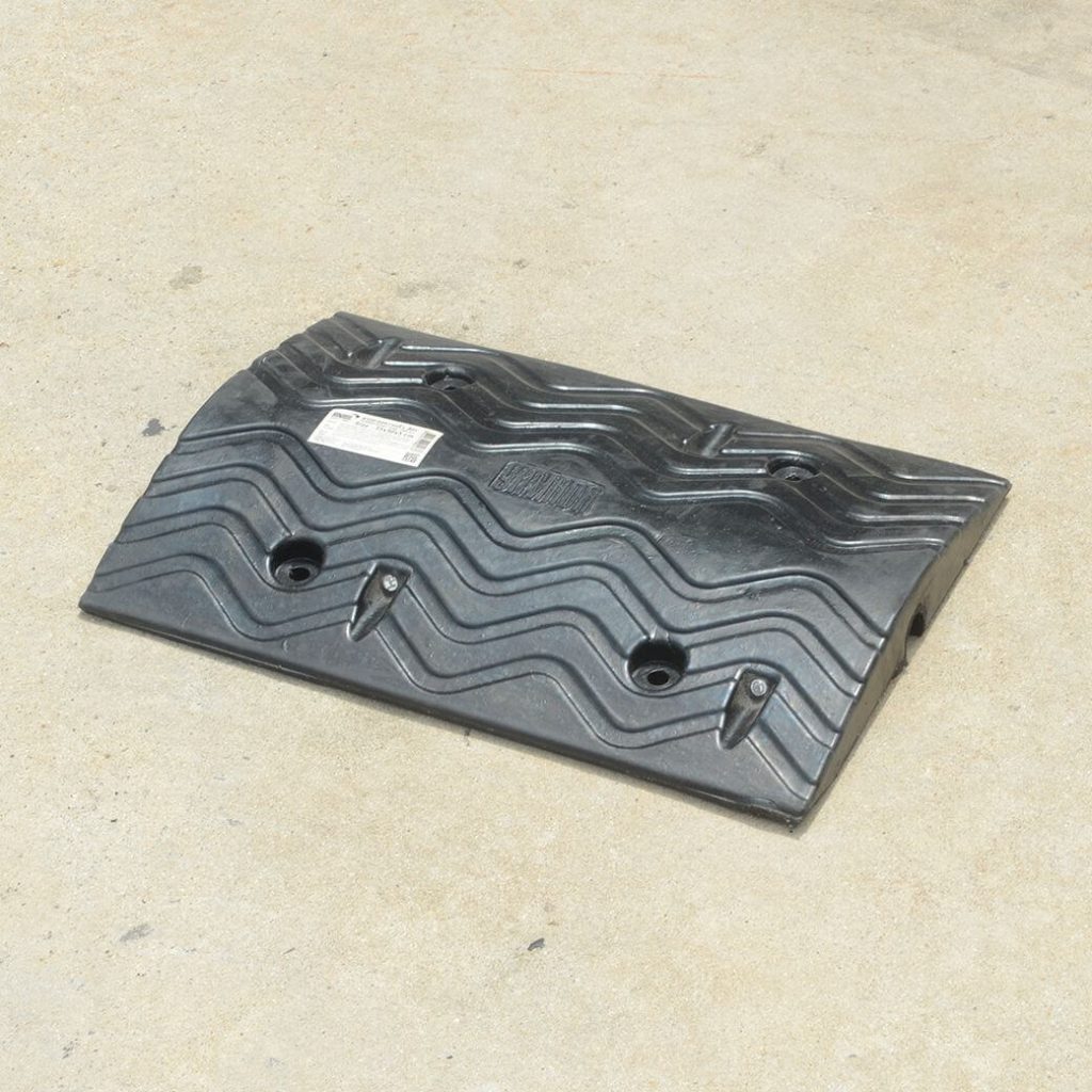 ยางชะลอความเร็ว YAMADA STINTERTRADE