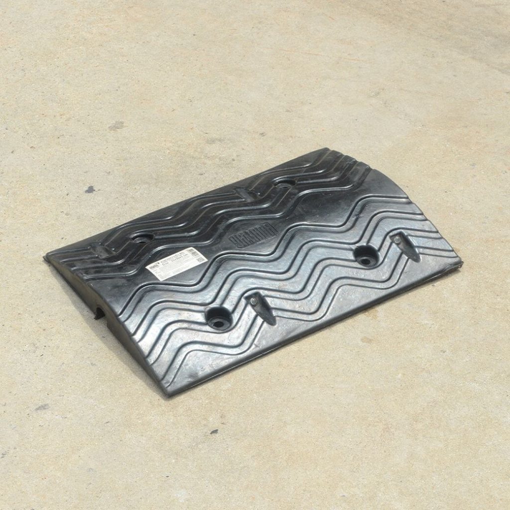 ยางชะลอความเร็ว YAMADA STINTERTRADE