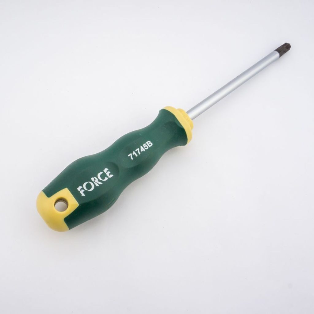 ไขควงหัวจีบ แกนกลวง FORCE รุ่น 71745 by STNTRADE