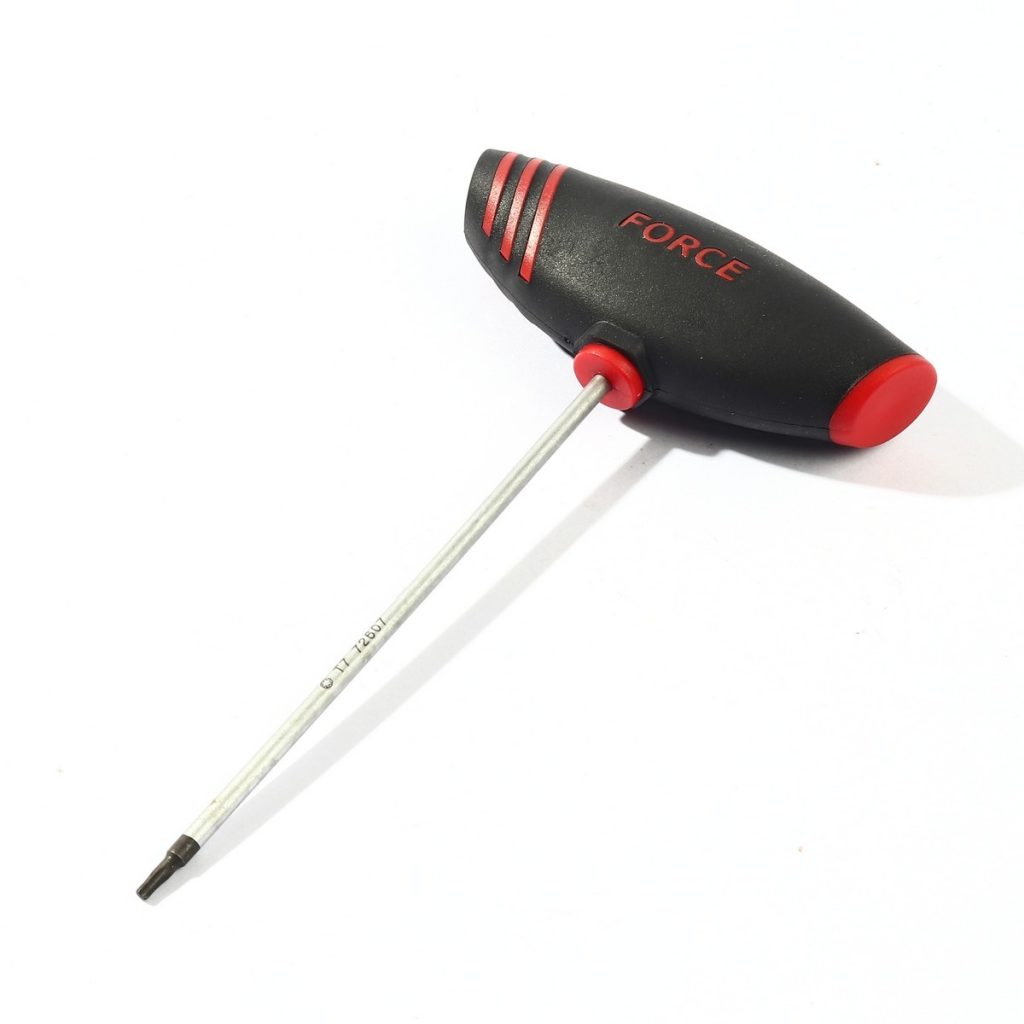 ไขควงตัวทีหัวจีบ FORCE รุ่น 72607 by STNTRADE