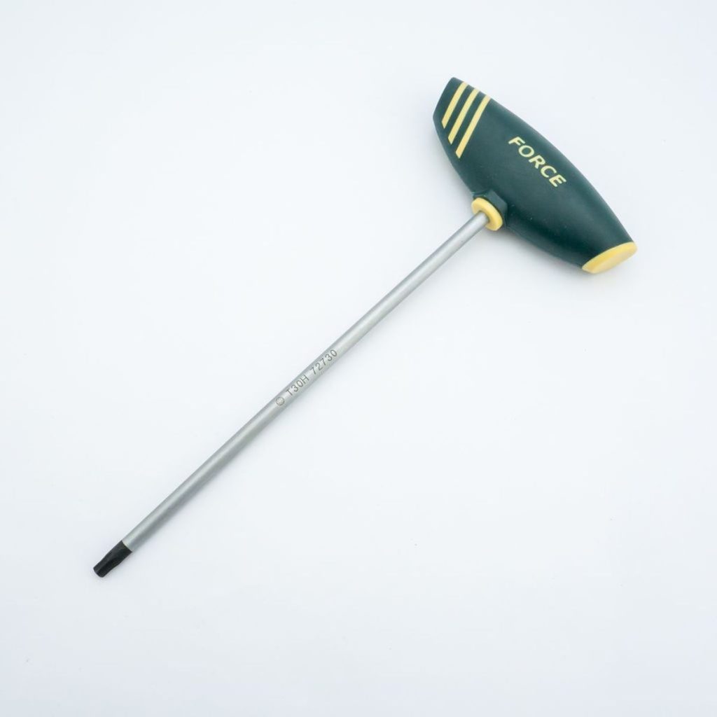 ไขควงตัวทีหัวจีบ แกนกลวง FORCE รุ่น 72730 by STNTRADE
