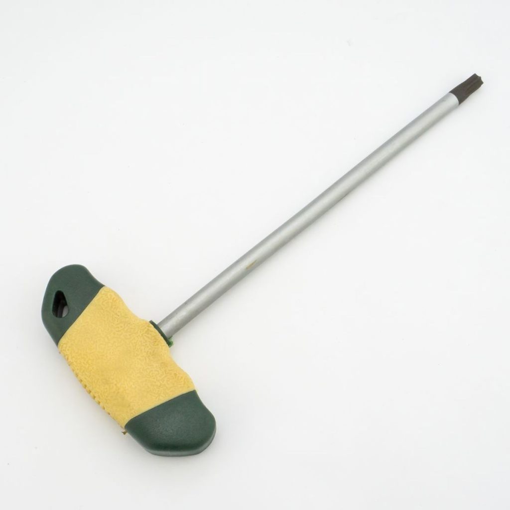 ไขควงตัวทีหัวจีบ แกนกลวง FORCE รุ่น 72745 by STNTRADE