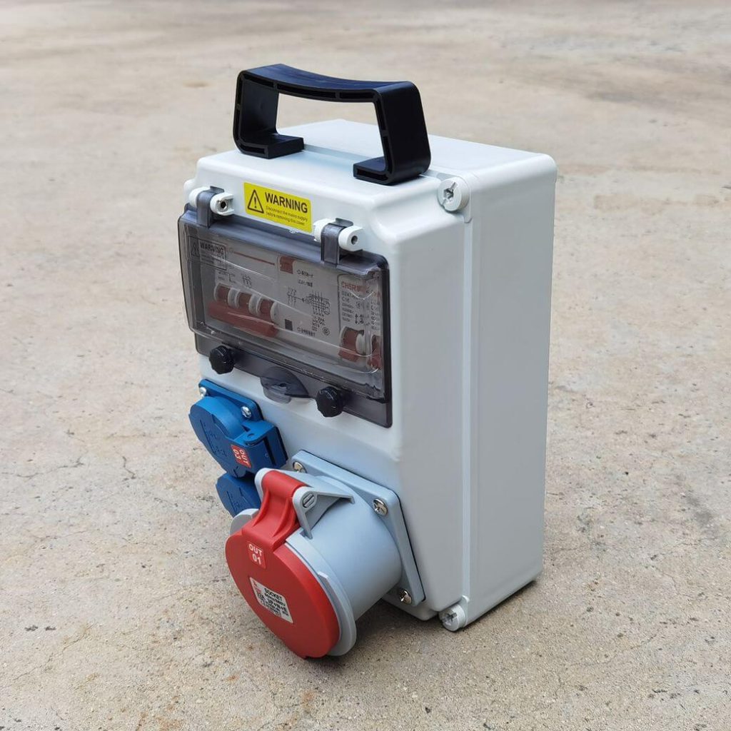 กล่องจ่ายไฟแบบติดผนัง SUMO STINTERTRADE