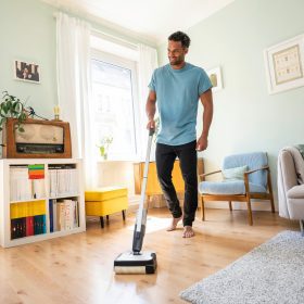 ไม้ถูพื้นไฟฟ้า รุ่น FC 2-4 Battery Set by stintertrade