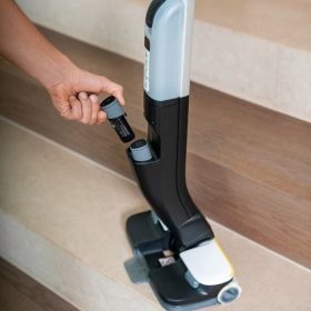 ไม้ถูพื้นไฟฟ้า รุ่น FC 4-4 Battery Set by stintertrade